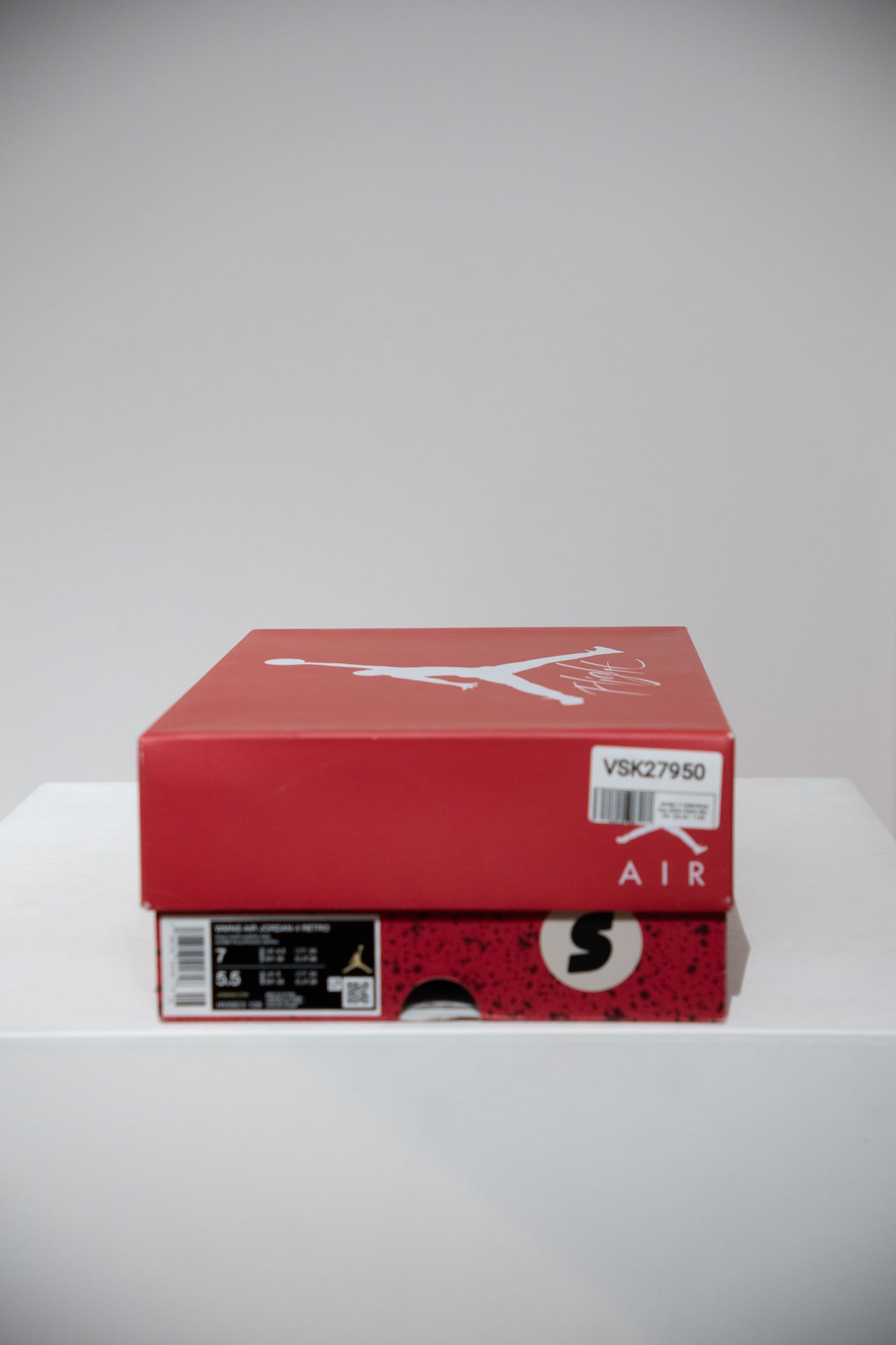 Jordan 4 Valentines Day 2026 (Taille 38)