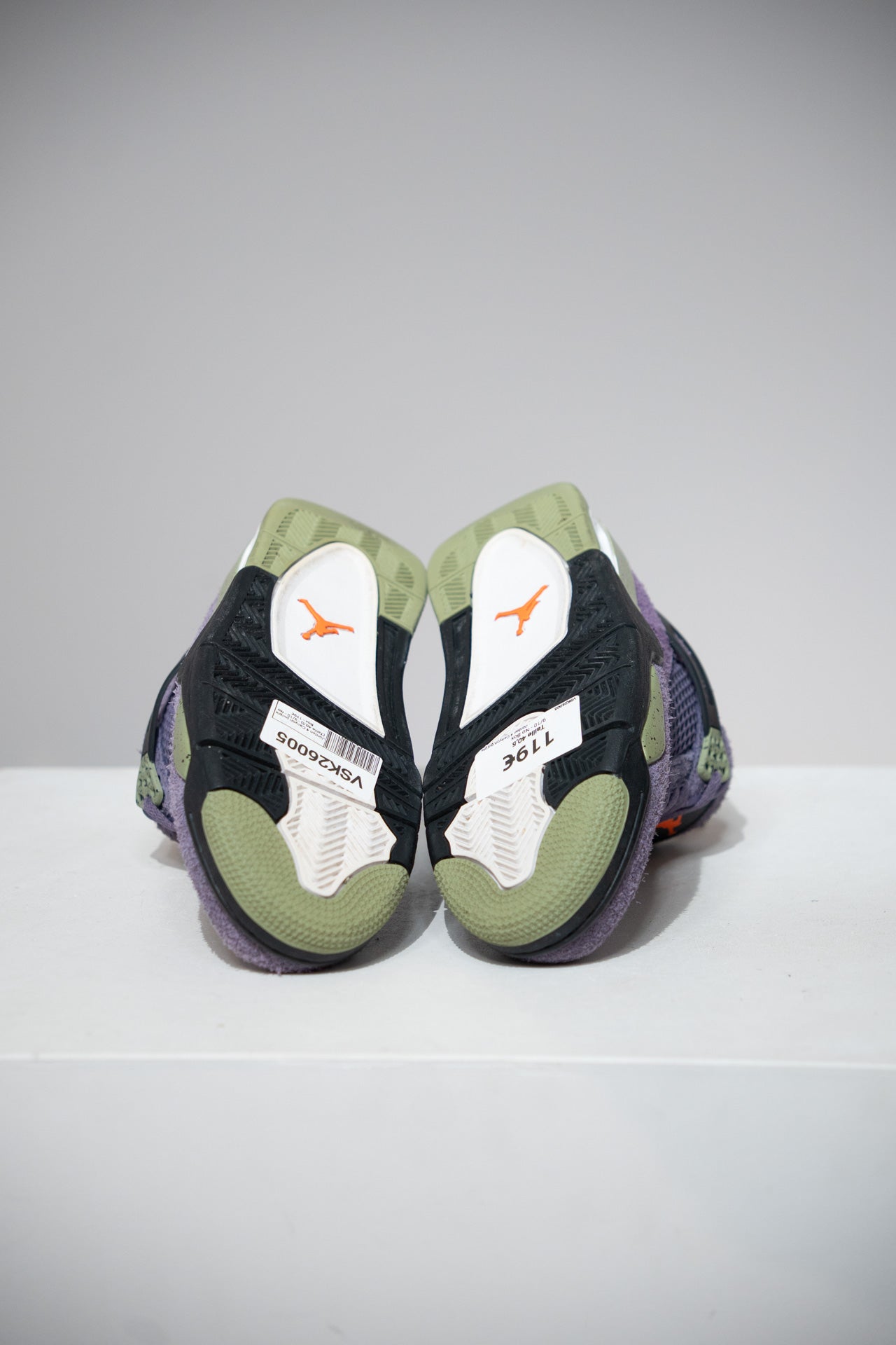 Jordan 4 Canyon purple (Taille 40,5)