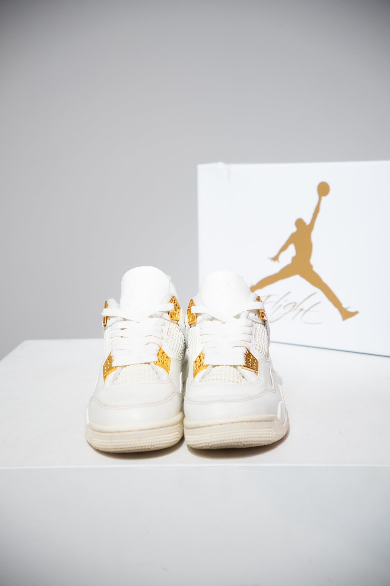 Jordan 4 Metallic Gold (Taille 37,5)