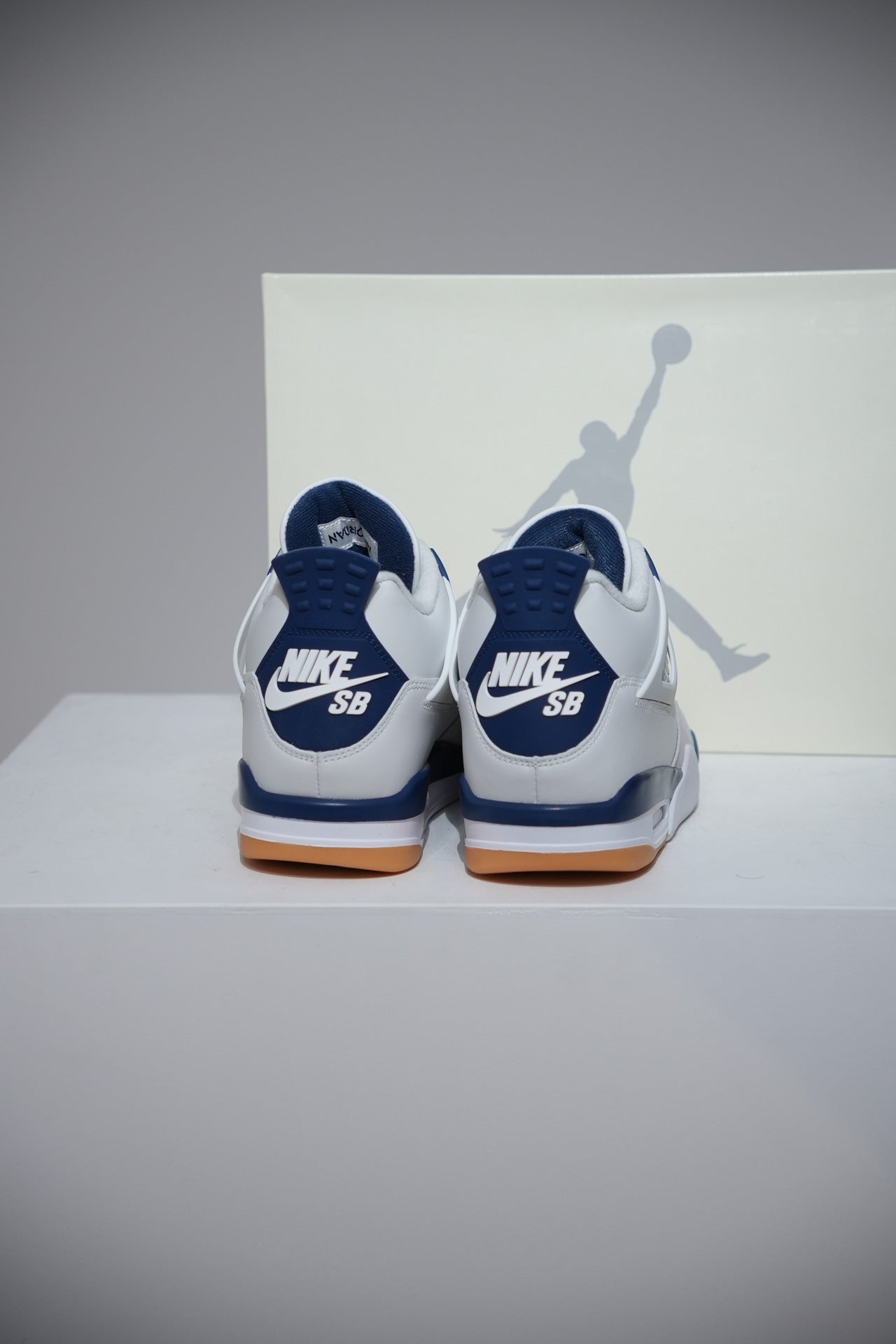 Jordan 4 SB Navy (Taille 45)