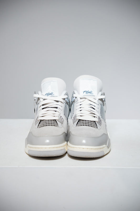 Jordan 4 Frozen Moments (Taille 44)