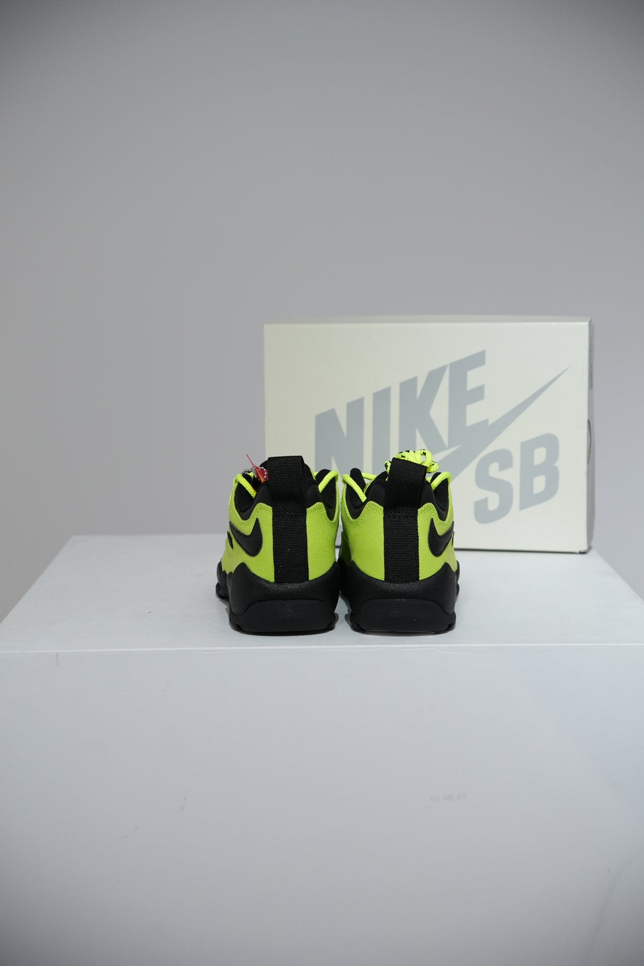 Nike SB Darwin Supreme Volt (Taille 42)