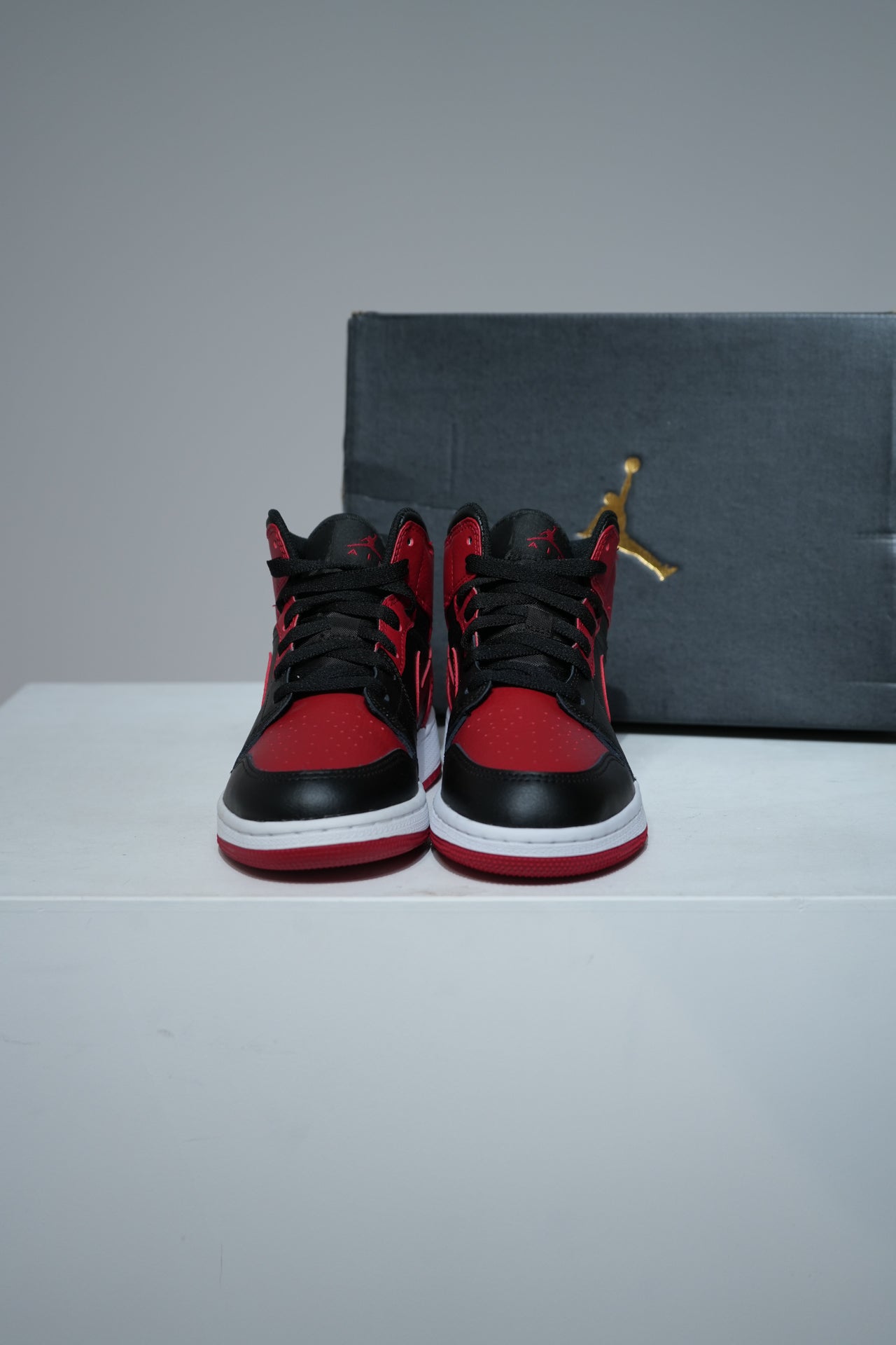 Jordan 1 Mid Banned GS (Taille 38)