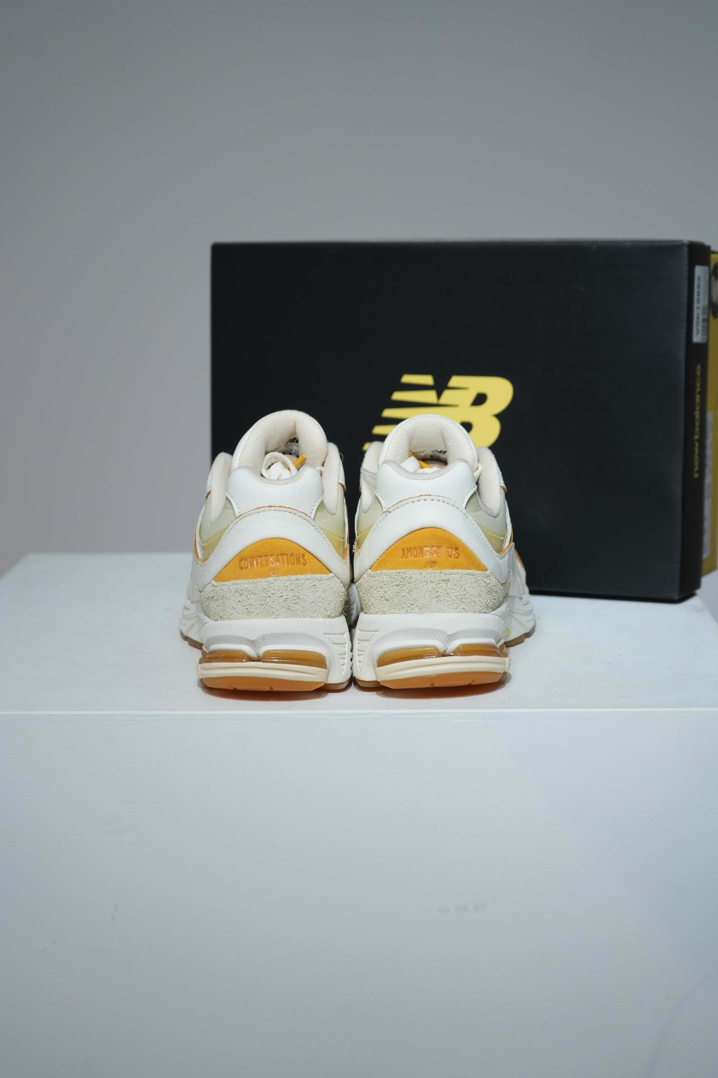 New Balance 2002R Conversations amongst us (Taille 37,5)
