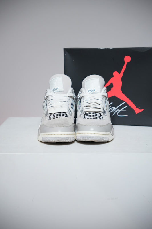 Jordan 4 Frozen Moments (Taille 39)