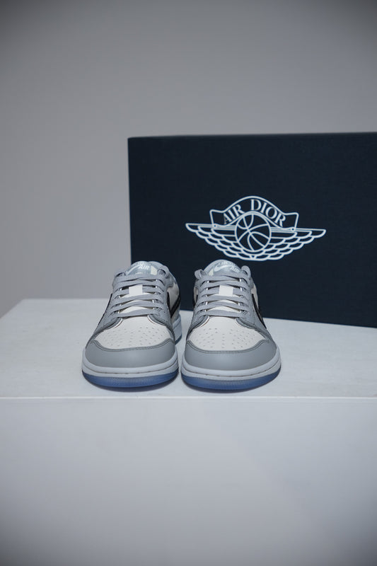 Jordan 1 Low Dior (Taille 38,5)