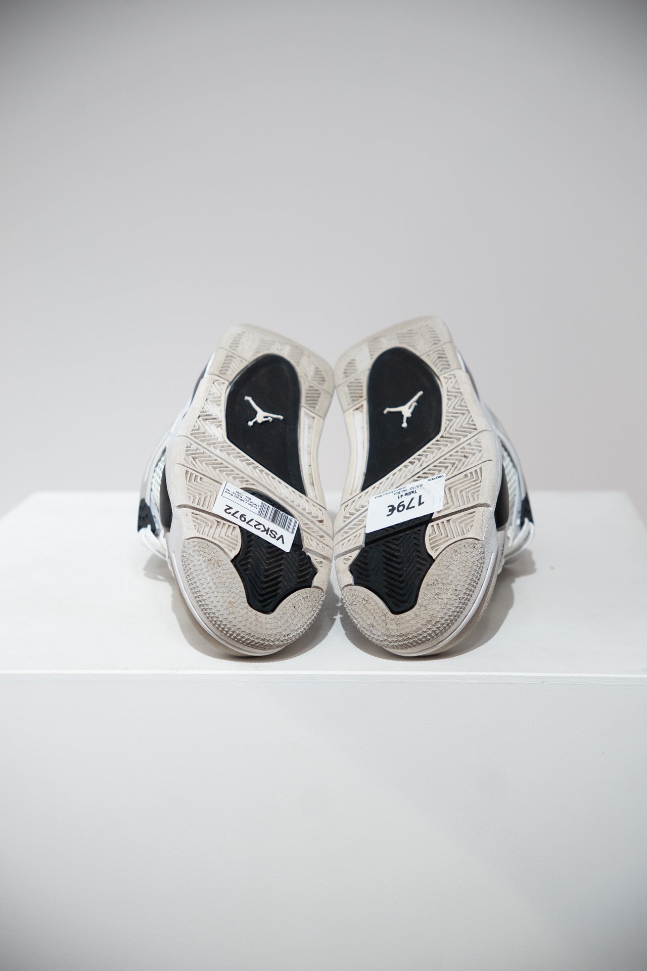 Jordan 4 Military Black (Taille 41)