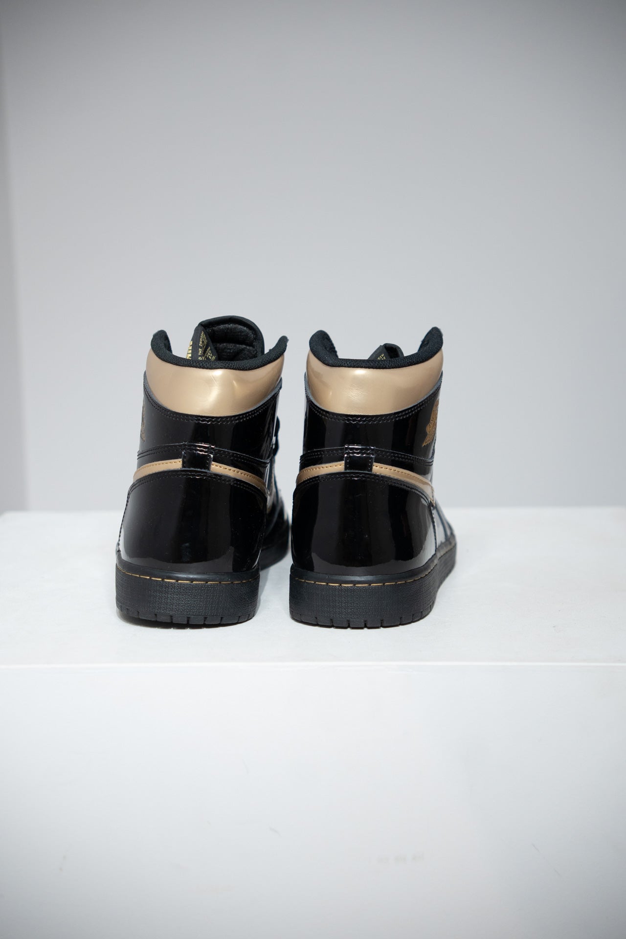 Jordan 1 High Metallic Gold (Taille 47,5)