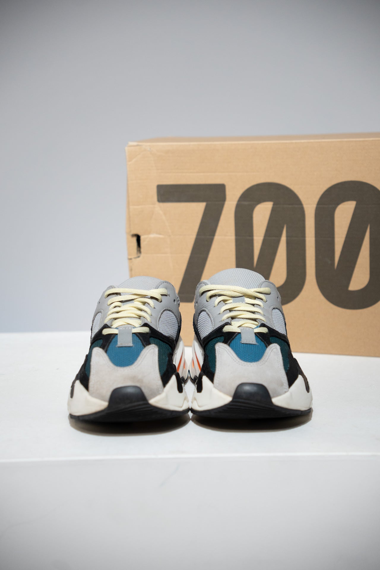 Yeezy 700 Wave Runner (Taille 37,5)