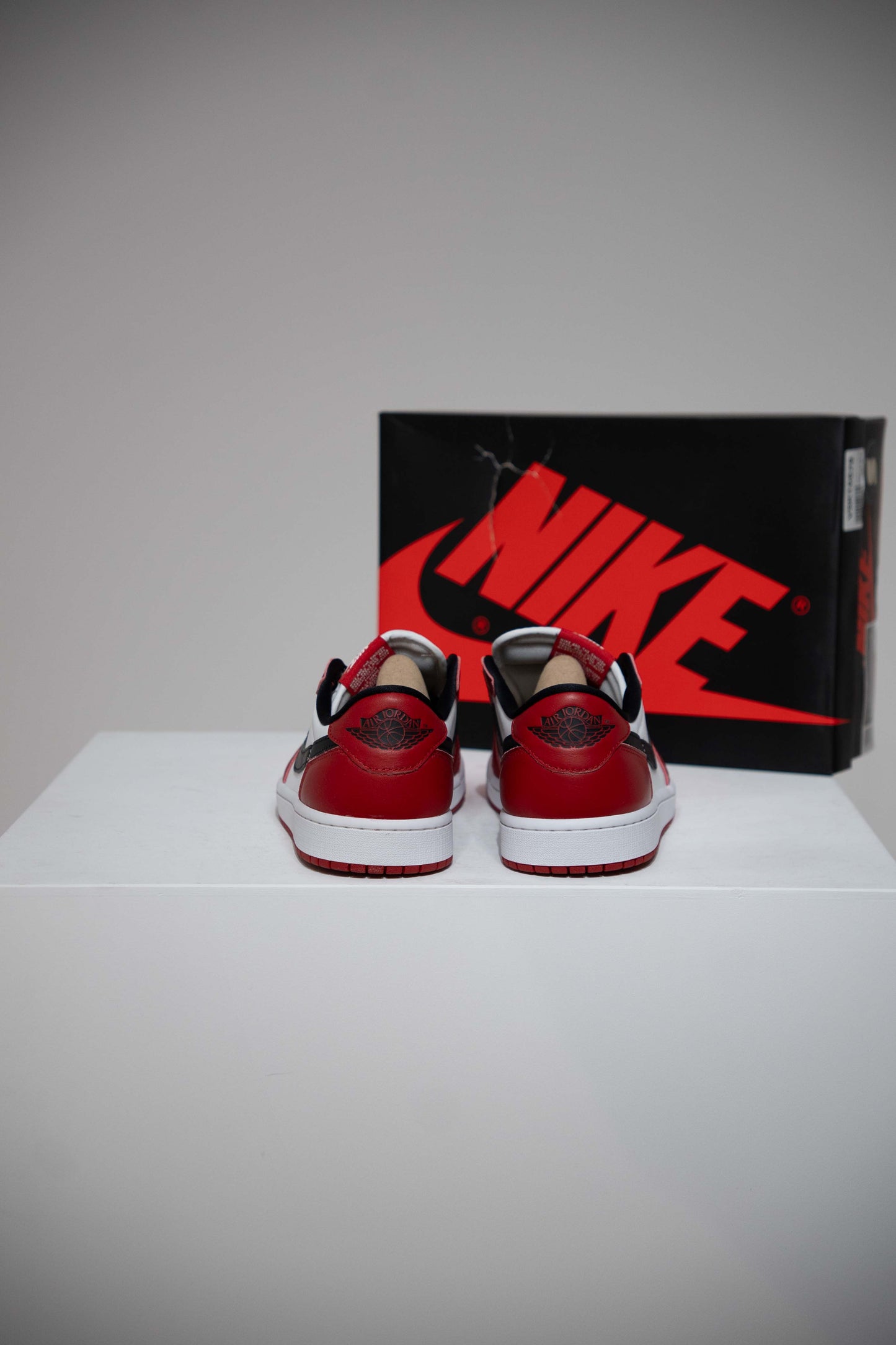 Jordan 1 Low Chicago 2025 (Taille 42)
