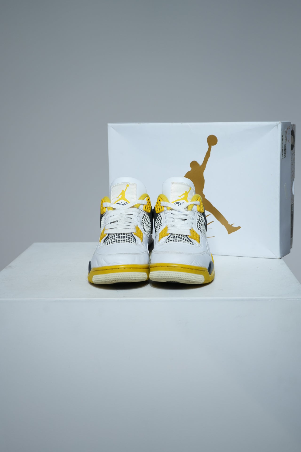 Jordan 4 Vivid Sulfur (Taille 43)