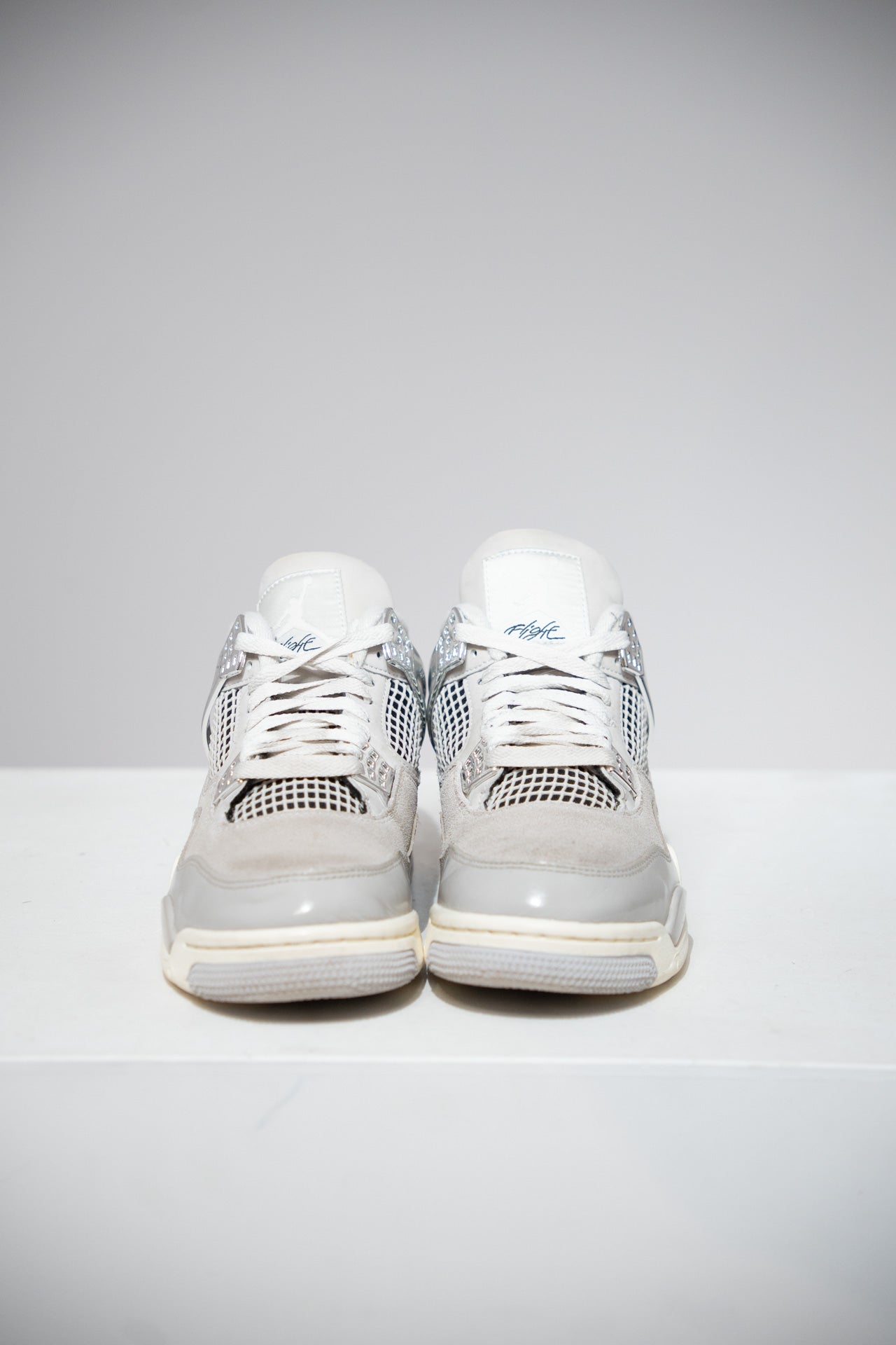 Jordan 4 Frozen Moments (Taille 39)