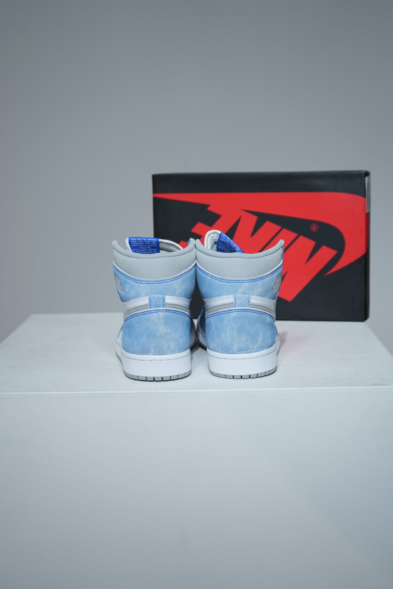 Jordan 1 High Hyper Royal (Taille 46)
