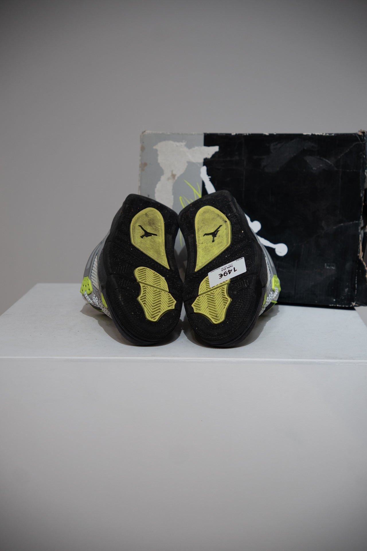 Jordan 4 Neon (Taille 42,5)