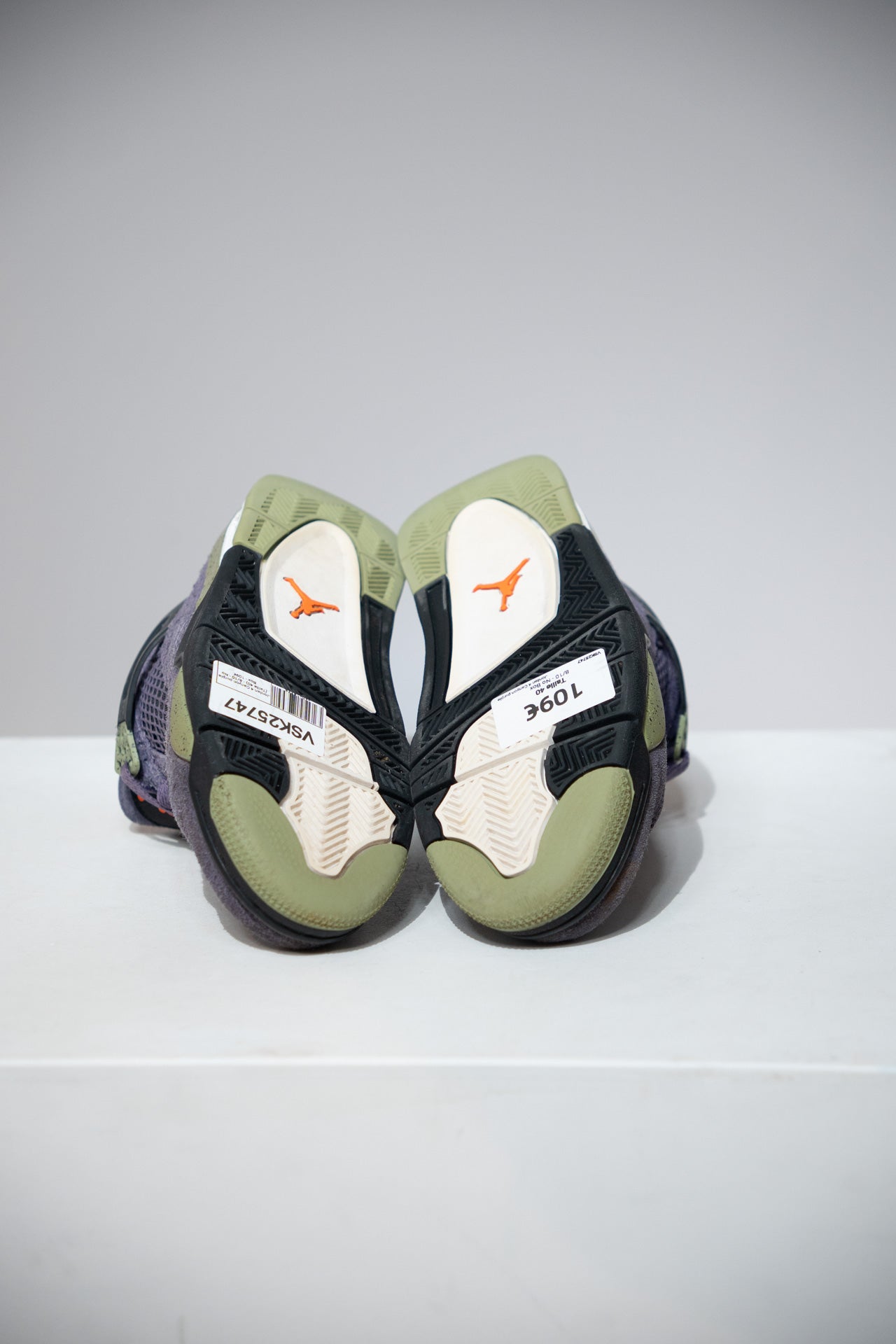 Jordan 4 Canyon purple (Taille 40)