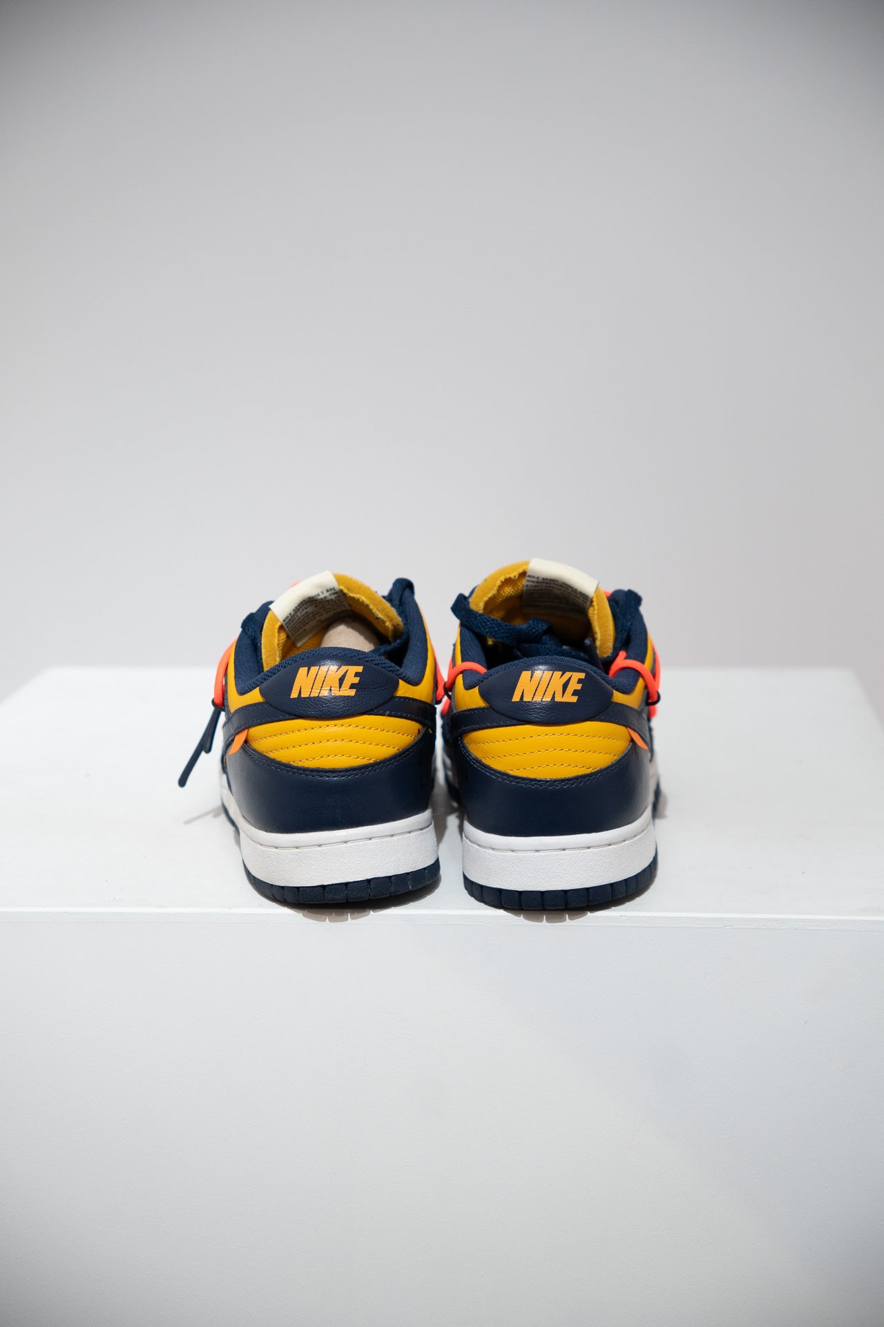 Dunk low Off-White Michigan (Taille 42)