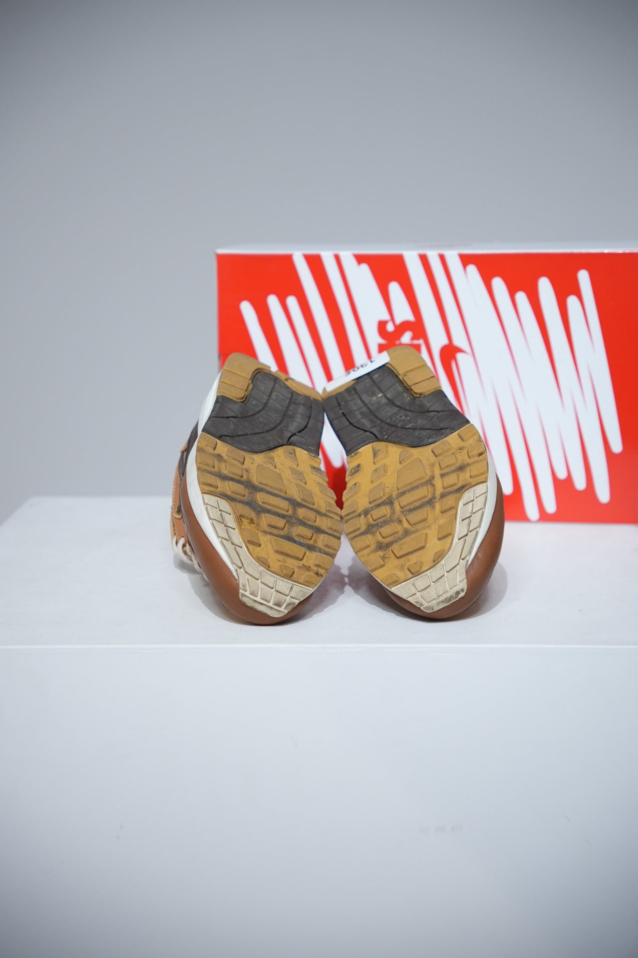 Air max 1 Snkrs Day (Taille 40,5)