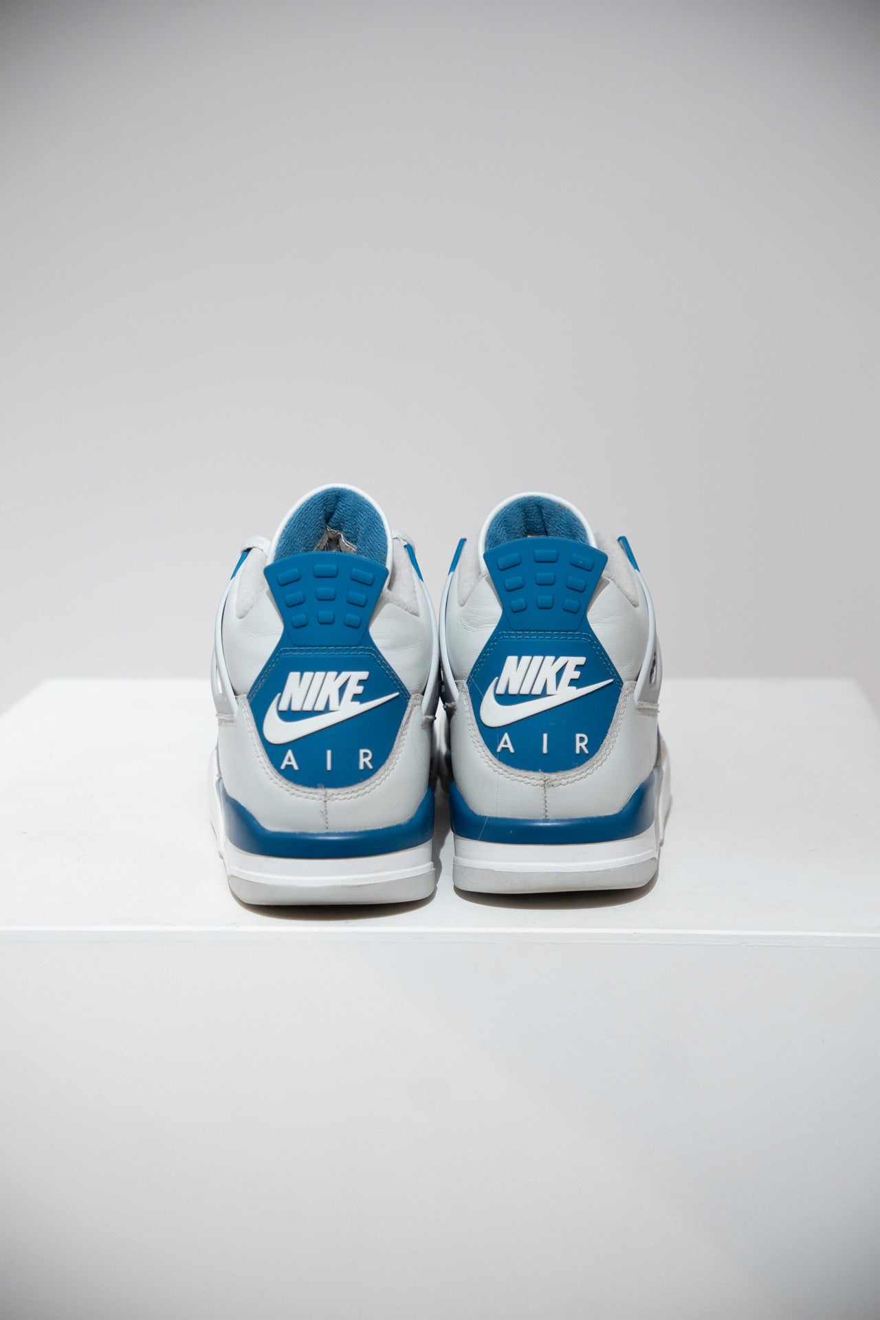 Jordan 4 Military Blue (Taille 44)