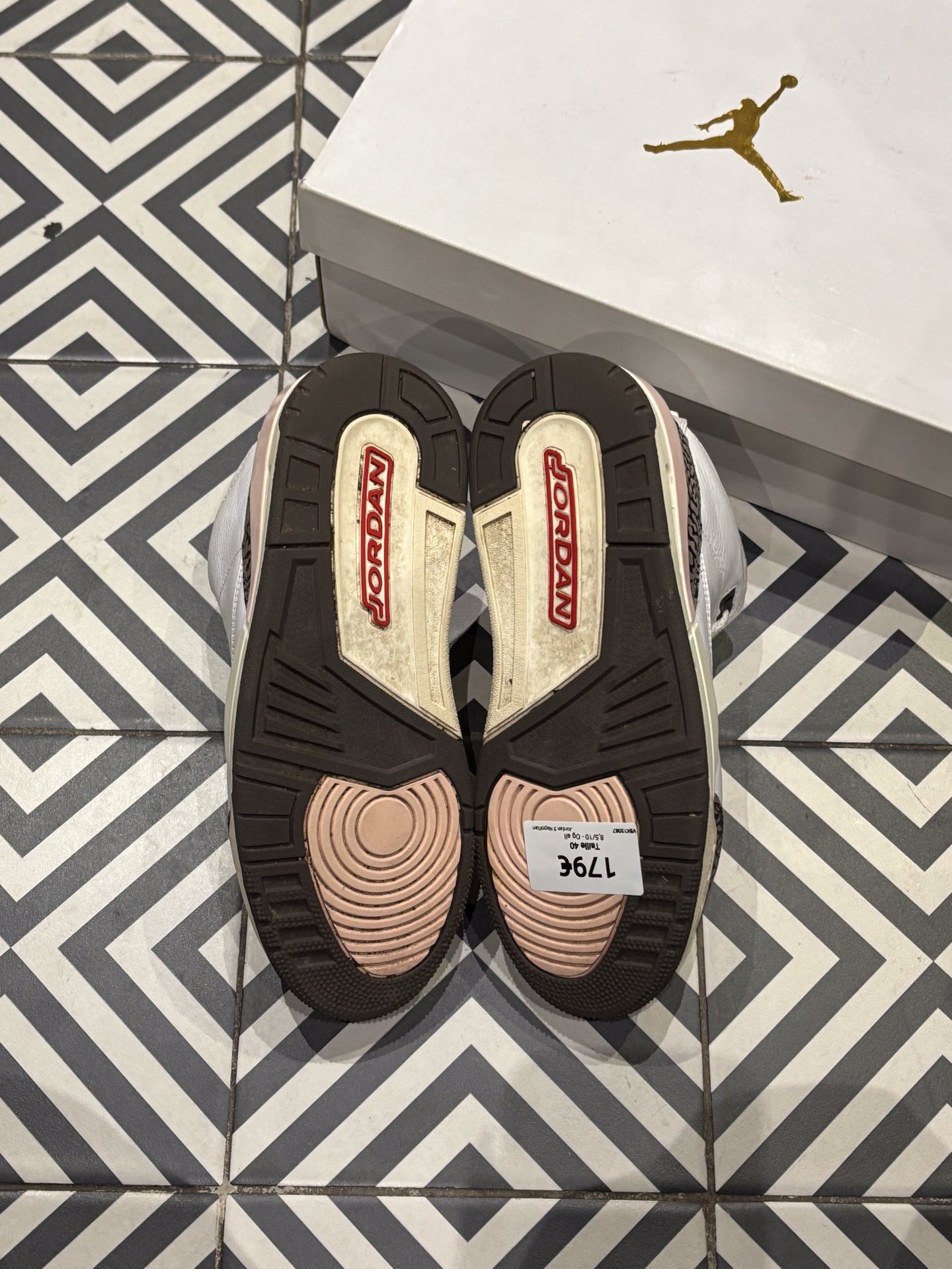 Jordan 3 Napolitan (Taille 40)