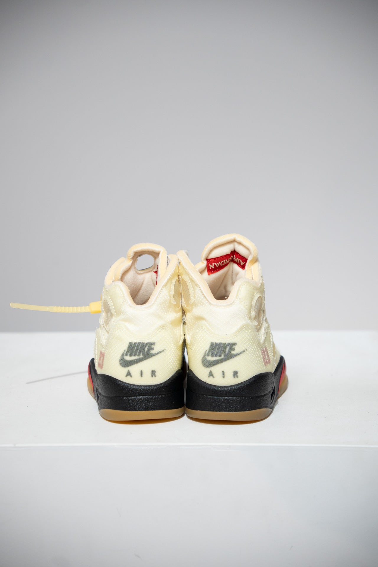 Jordan 5 Off-White Sail (Taille 38)