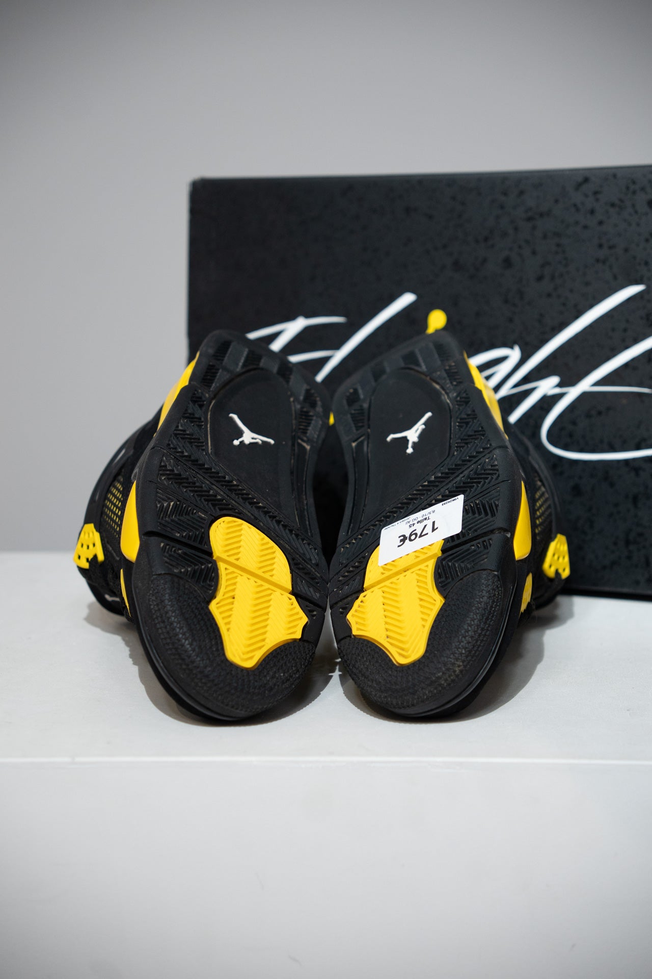 Jordan 4 Thunder (Taille 45)