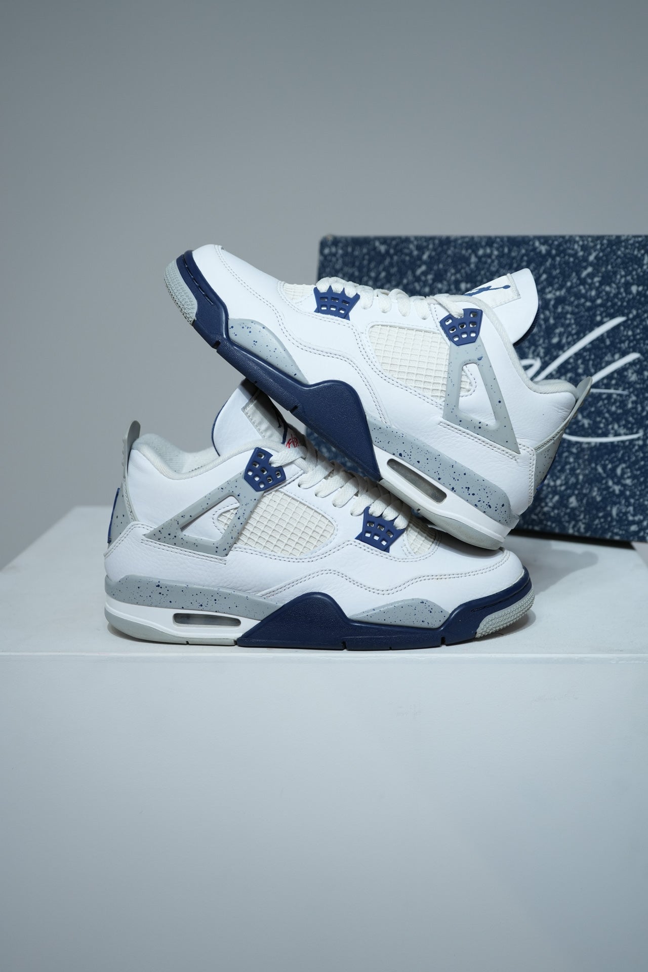 Jordan 4 Midnight Navy (Taille 40,5)