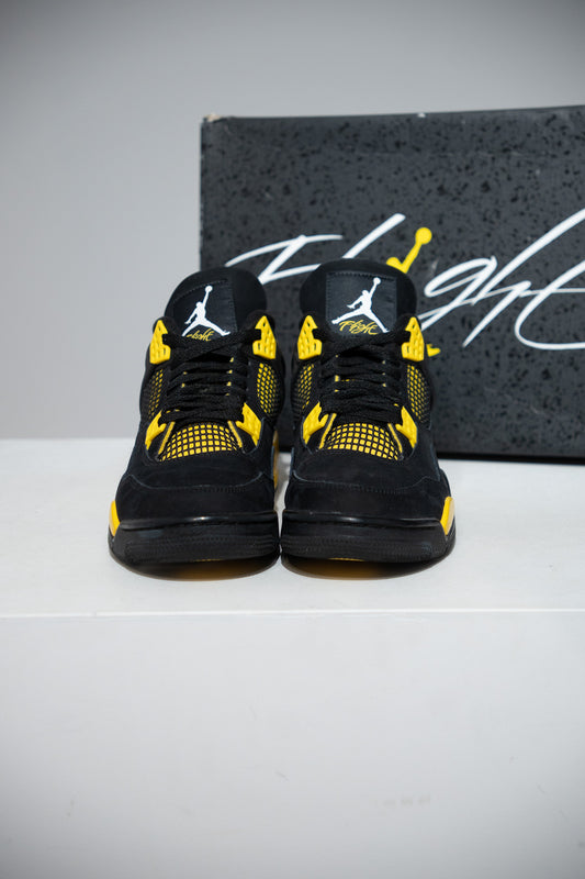 Jordan 4 Thunder (Taille 44,5)