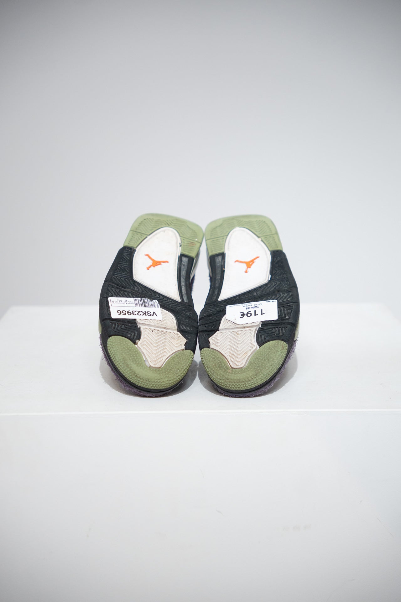 Jordan 4 Canyon purple (Taille 38)