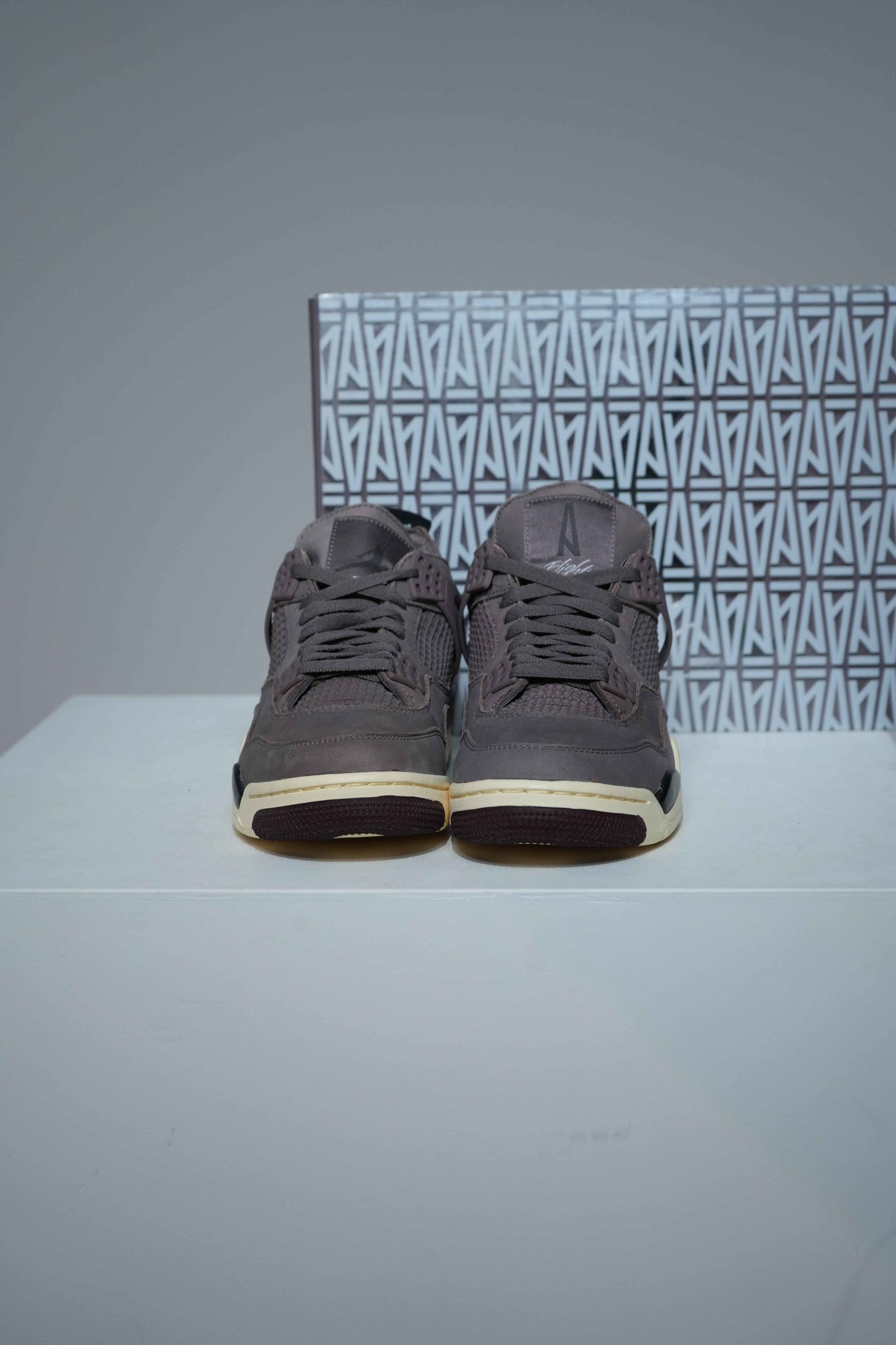 Jordan 4 A Ma Maniere Violet Ore (Taille 44,5)