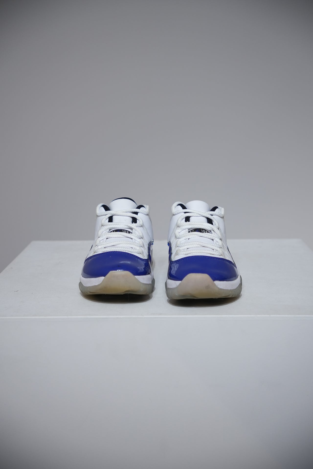 Jordan 11 Low White Concord (Taille 38)