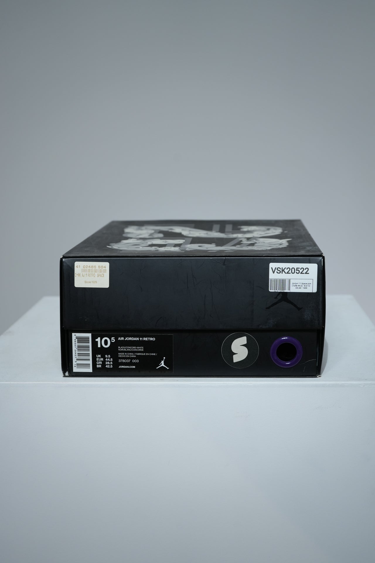 Jordan 11 SpaceJam (Taille 44,5)