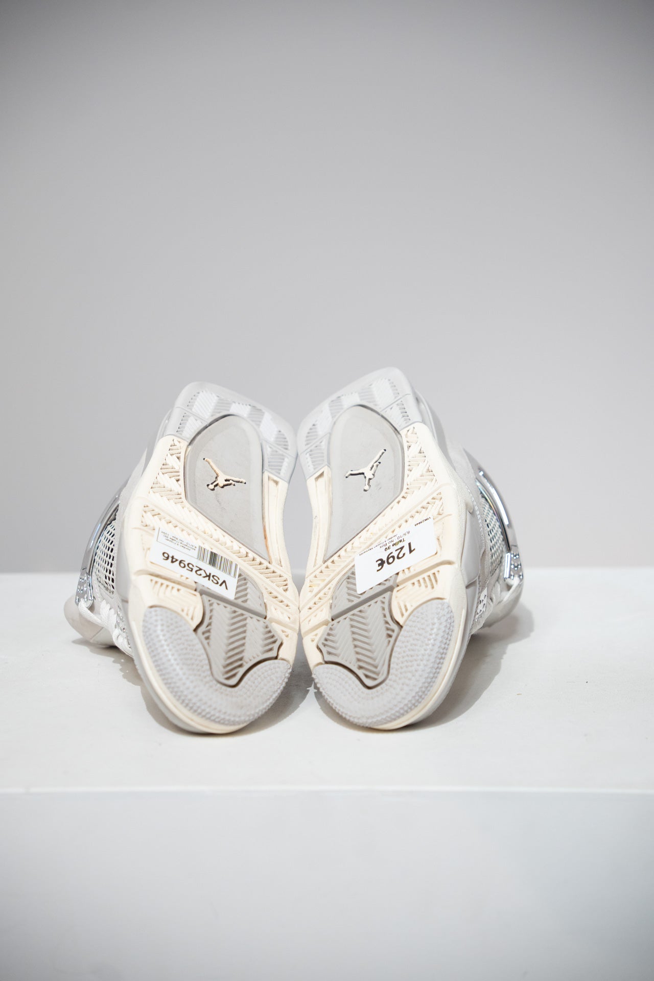 Jordan 4 Frozen Moments (Taille 39)