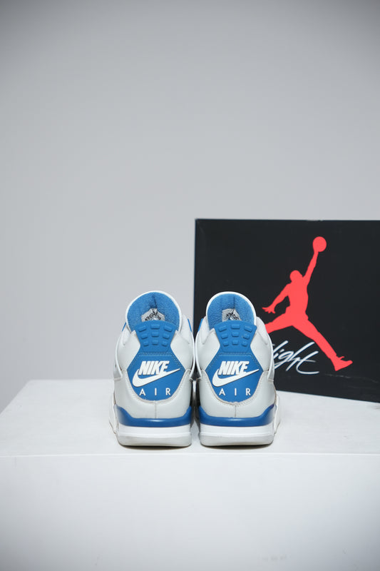 Jordan 4 Military Blue 2024 (Taille 41)