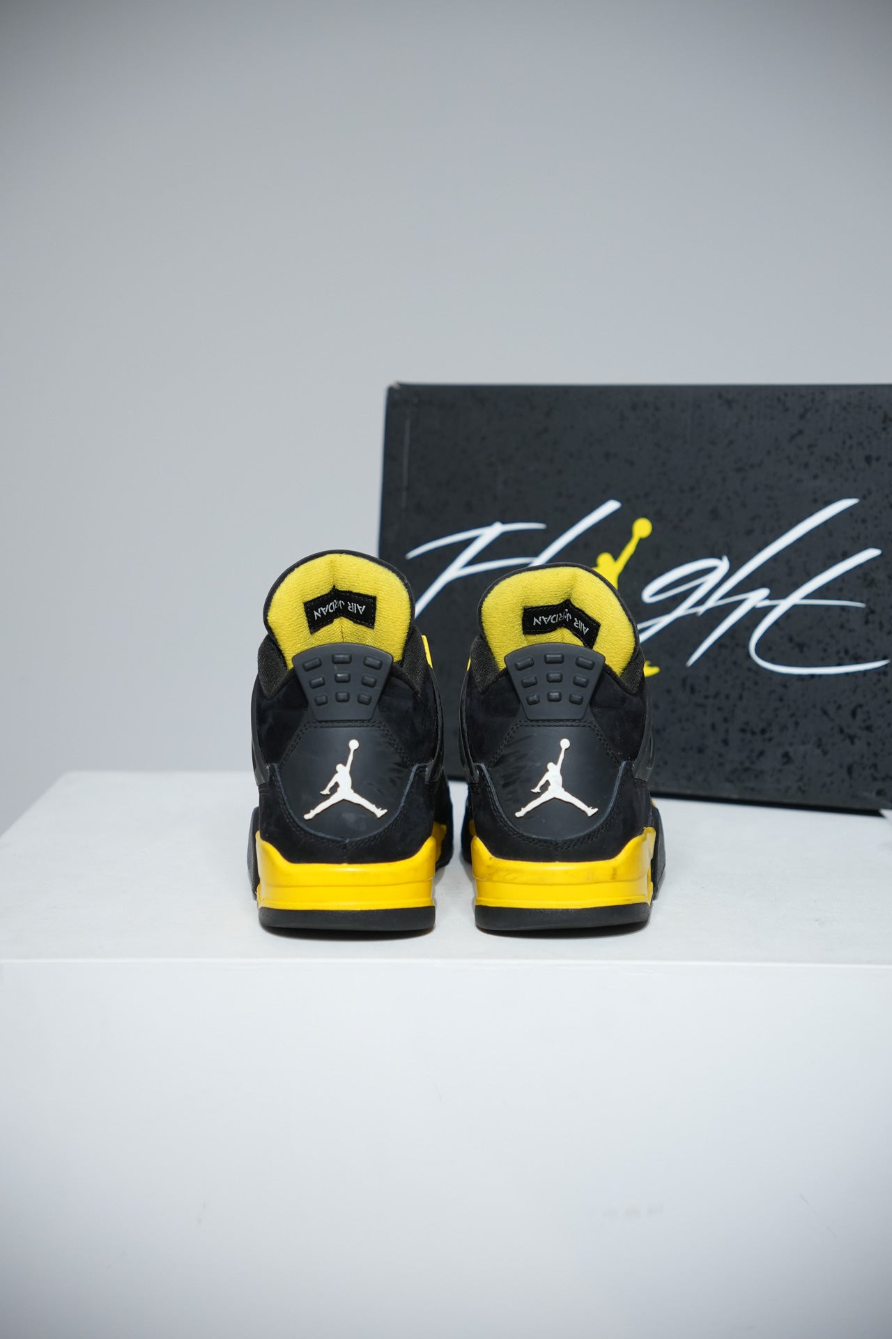 Jordan 4 Yellow Thunder (Taille 40,5)