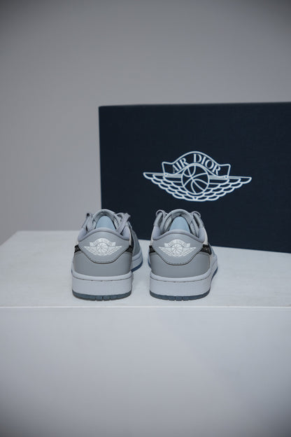 Jordan 1 Low Dior (Taille 40)