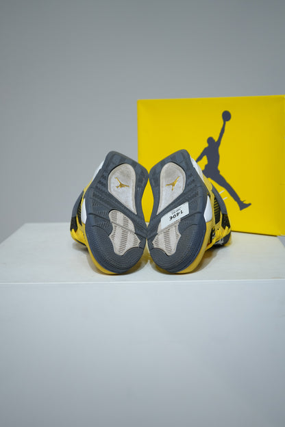 JORDAN 4 Lightning (Taille 40,5)