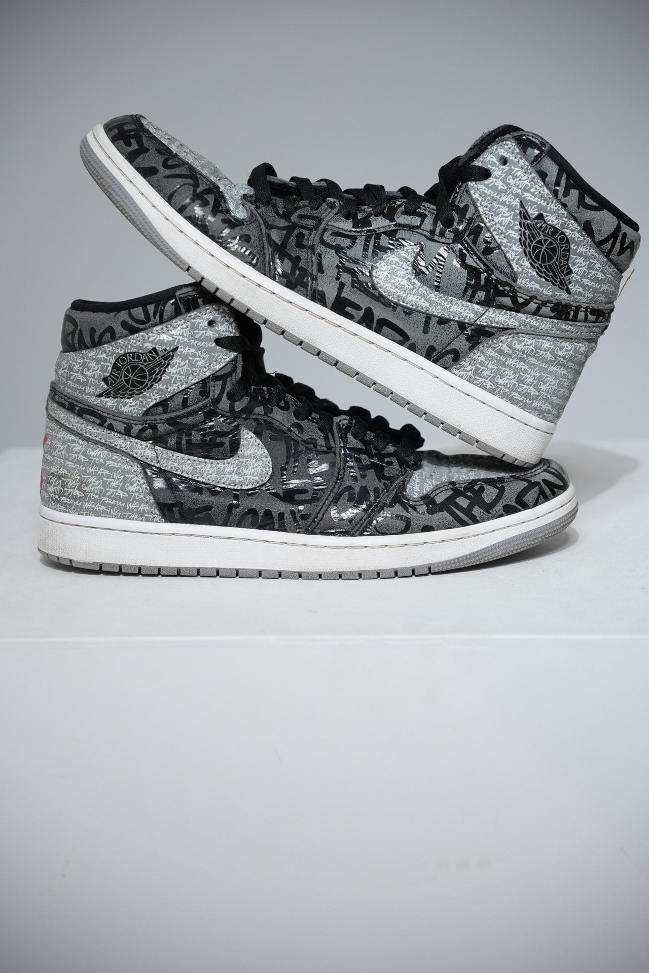 Jordan 1 High Rebellionaire (Taille 43)