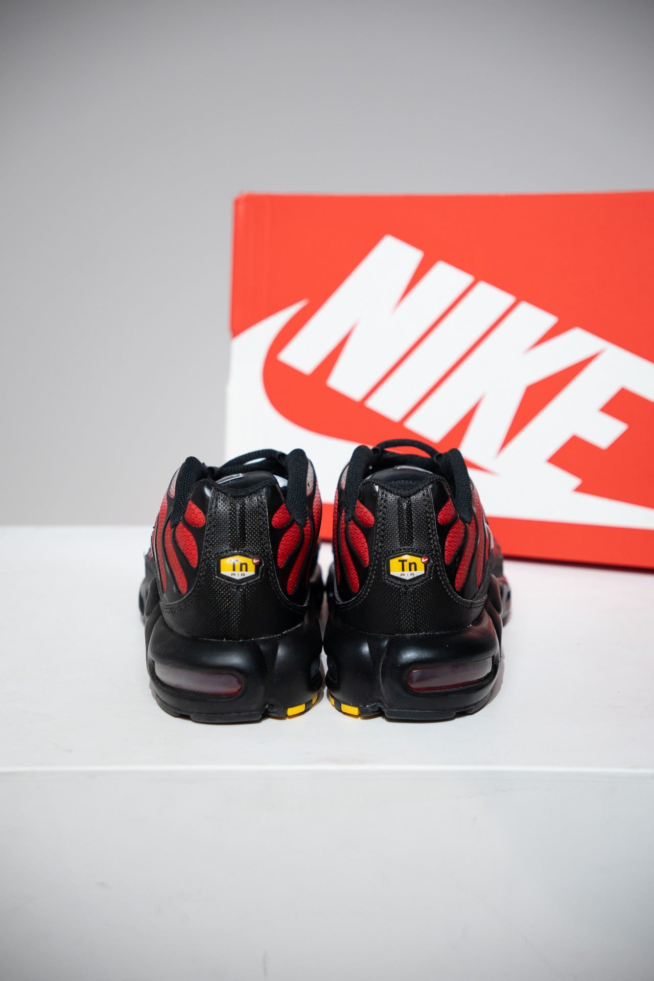 Air Max Plus (TN) Pure platinium University Red (Taille 44)