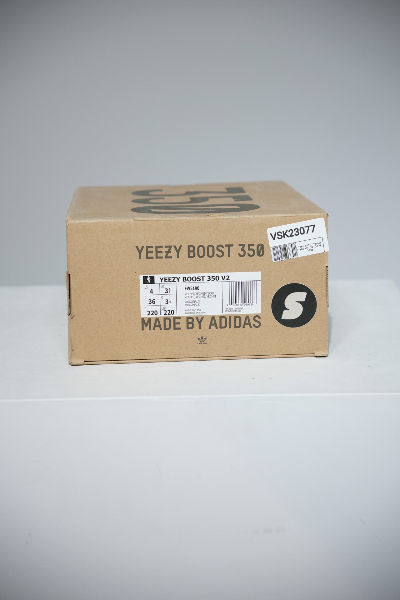 Yeezy 350 V2 Yecheil (Taille 36)