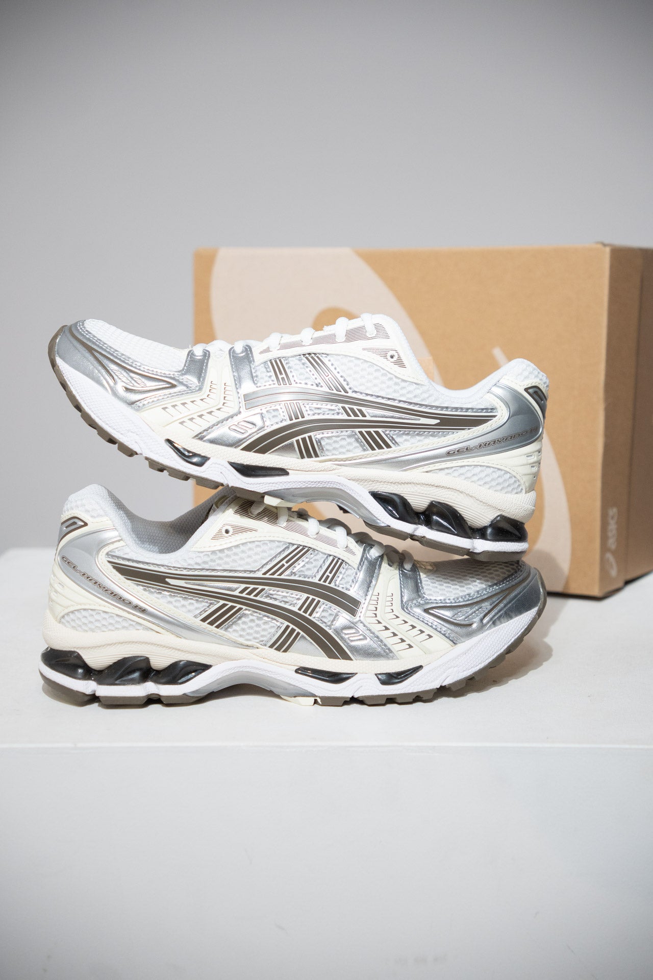 Asics Kayano 14 Ivory (Taille 41,5)