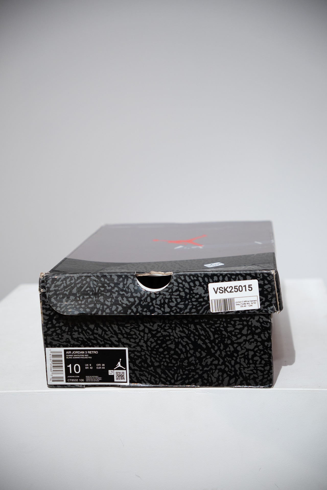 Jordan 3 White Cement Grey (Taille 44)