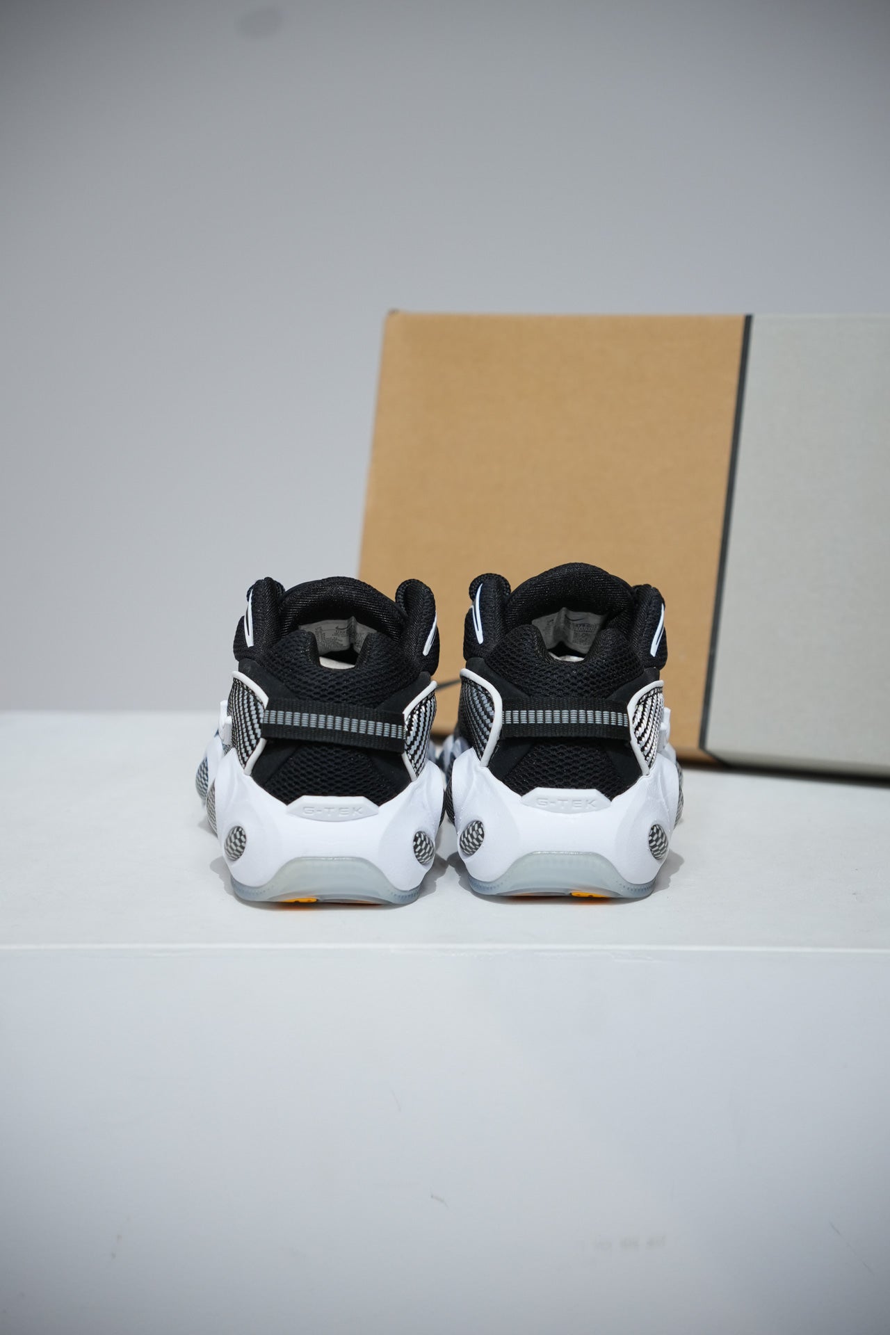 Nocta Glide Black (Taille 38)