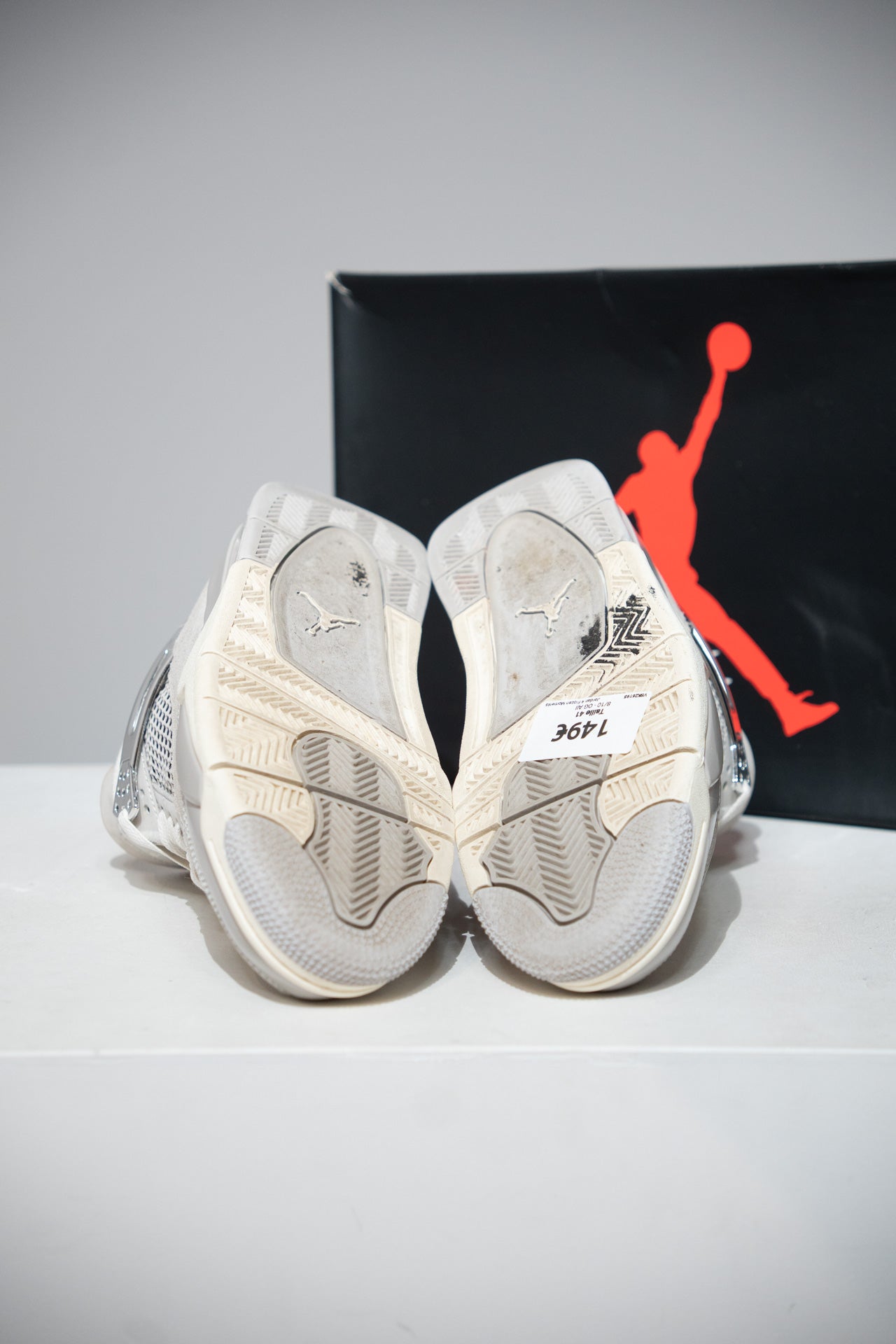 Jordan 4 Frozen Moments (Taille 41)