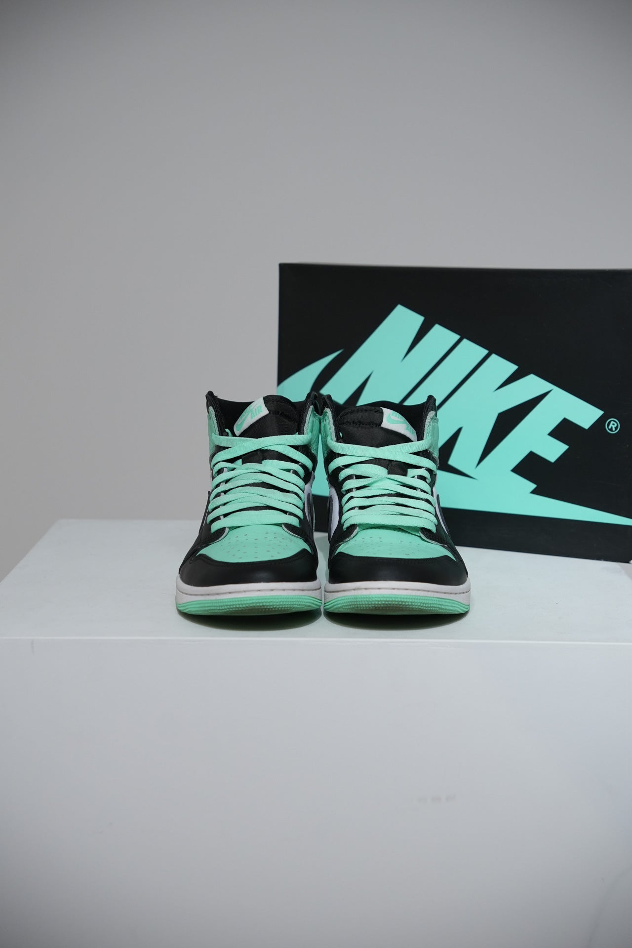 Jordan 1 High Green Glow (Taille 42)