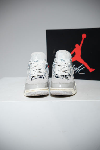Jordan 4 Frozen Moments (Taille 37,5)