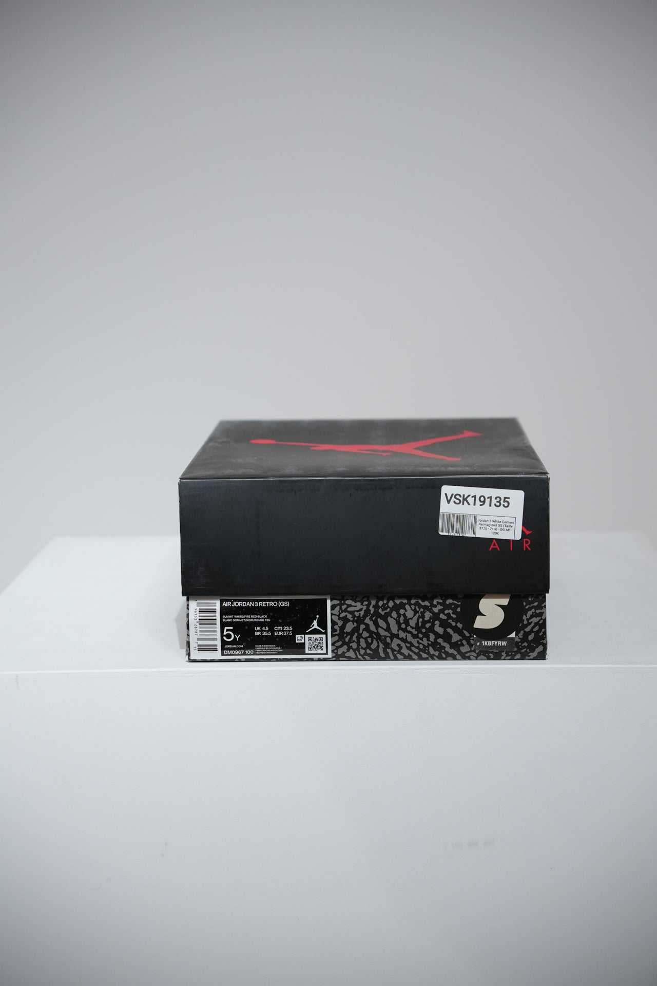 Jordan 3 White Cement Reimagined GS (Taille 37,5)