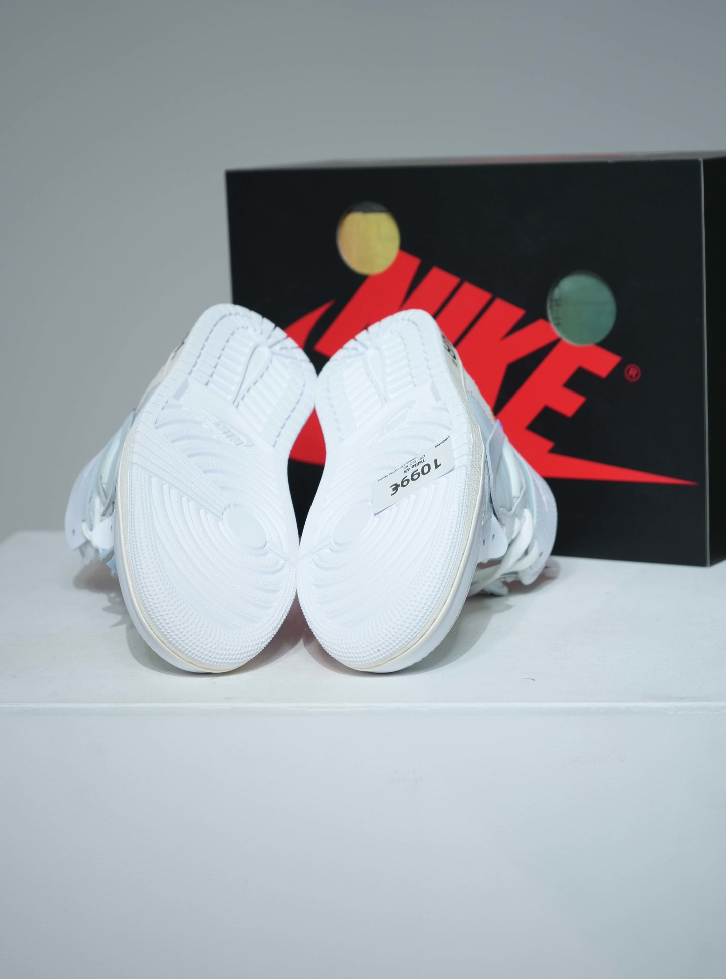 Jordan 1 High Off White Alaska (Taille 45,5)