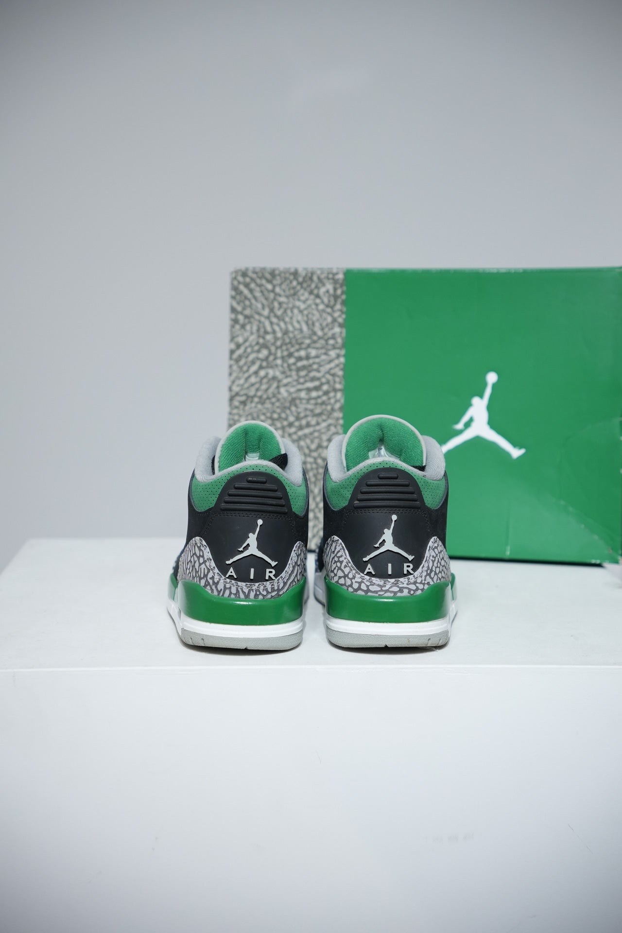 Jordan 3 Pine green (Taille 40)