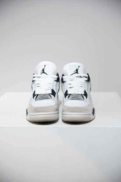 Jordan 4 Military Black (Taille 41)