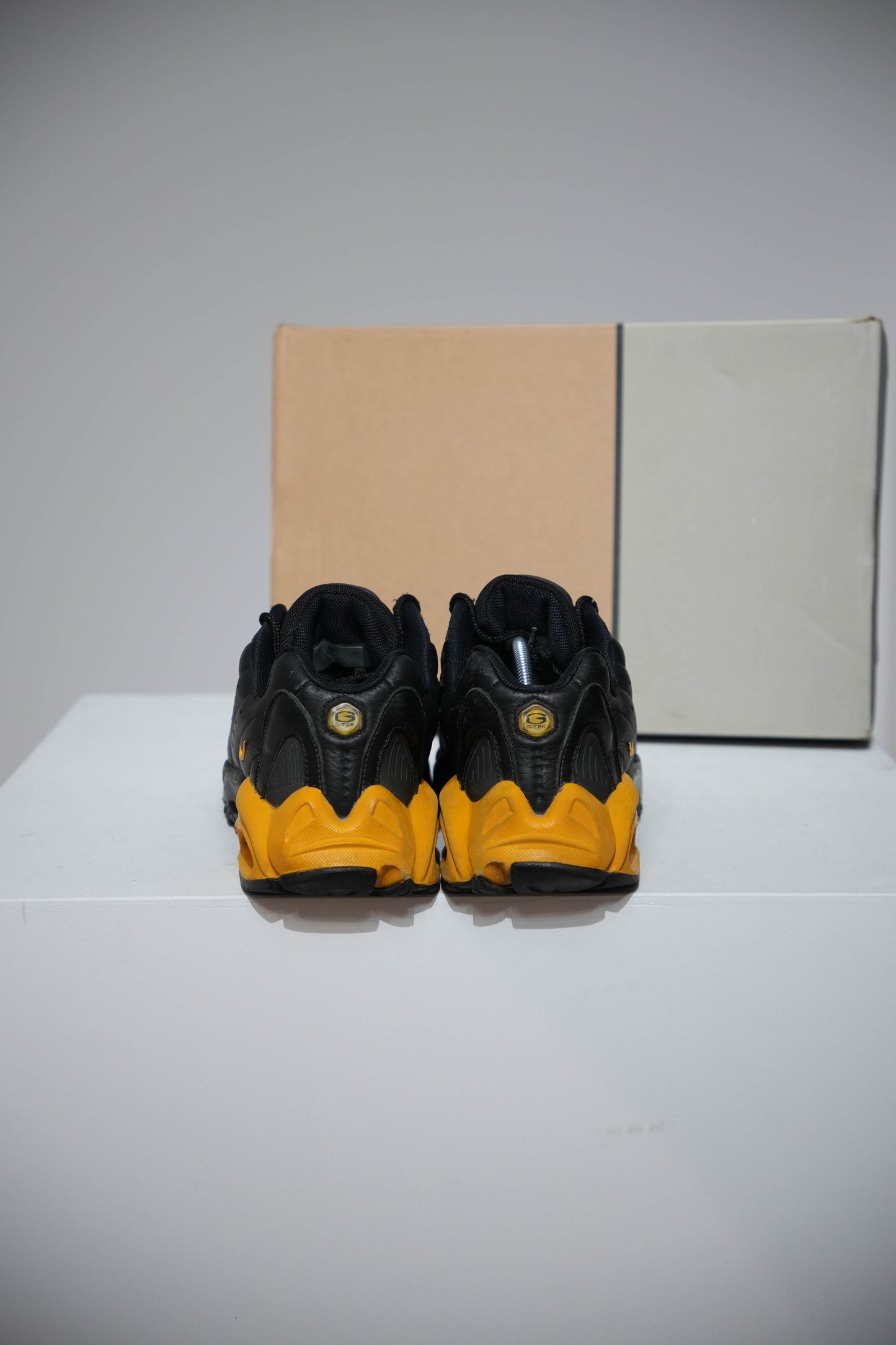 Nocta Hot Step Terra University Gold (Taille 42)